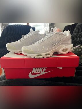 Nike White Air Max Plus TN Lightweight Sneakers